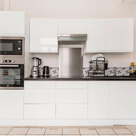 Lille Pres Du Chu Lille Apartment Bagian luar foto